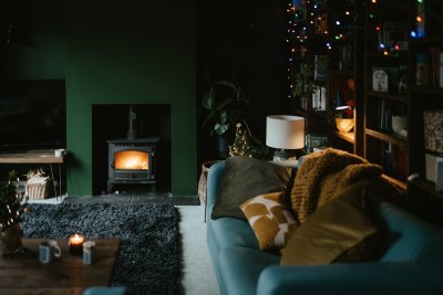Waarom één plafondlamp nooit genoeg is voor een gezellige woonkamer