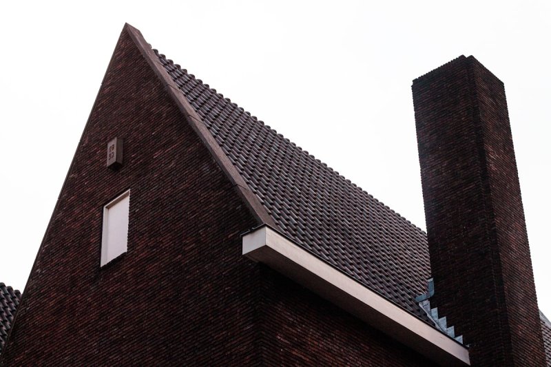 Het nieuwe Hollandse dak heeft nog steeds een schoorsteen